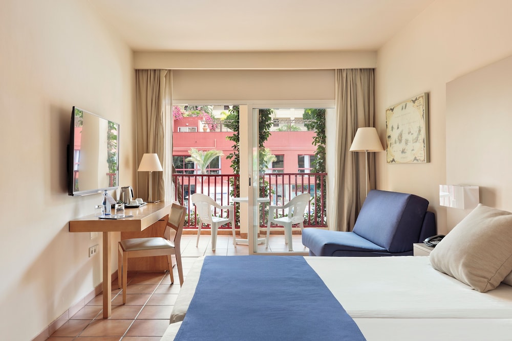 Hotel Best Jacaranda — Hotel rooms in Costa Adeje, Canary Islands