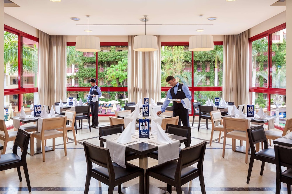 Hotel Best Jacaranda — Restaurant & bars in Costa Adeje, Canary Islands