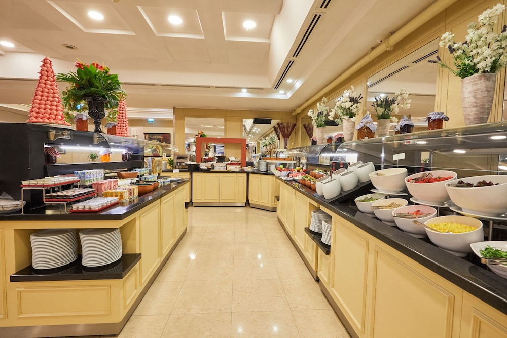 Dedeman Istanbul — Restaurant & bars in Istanbul, Istanbul