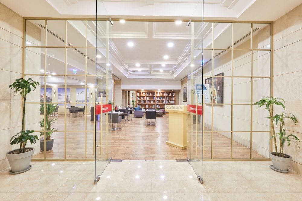 Dedeman Istanbul — Restaurant & bars in Istanbul, Istanbul