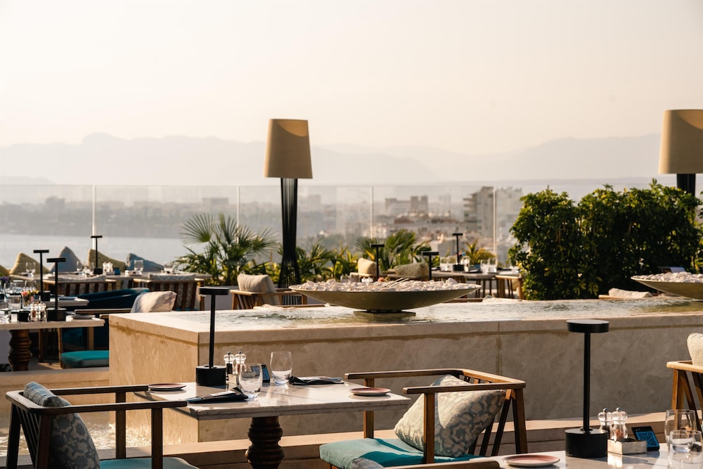 Akra Antalya — Restaurant & bars in Antalya