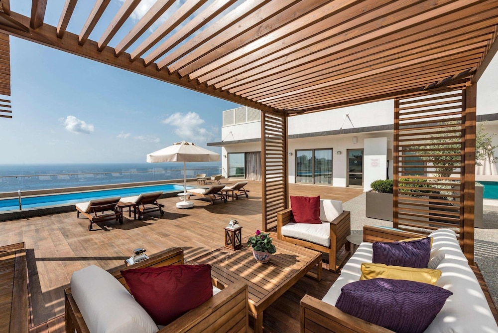 Akra Antalya — Swimming pool in Antalya