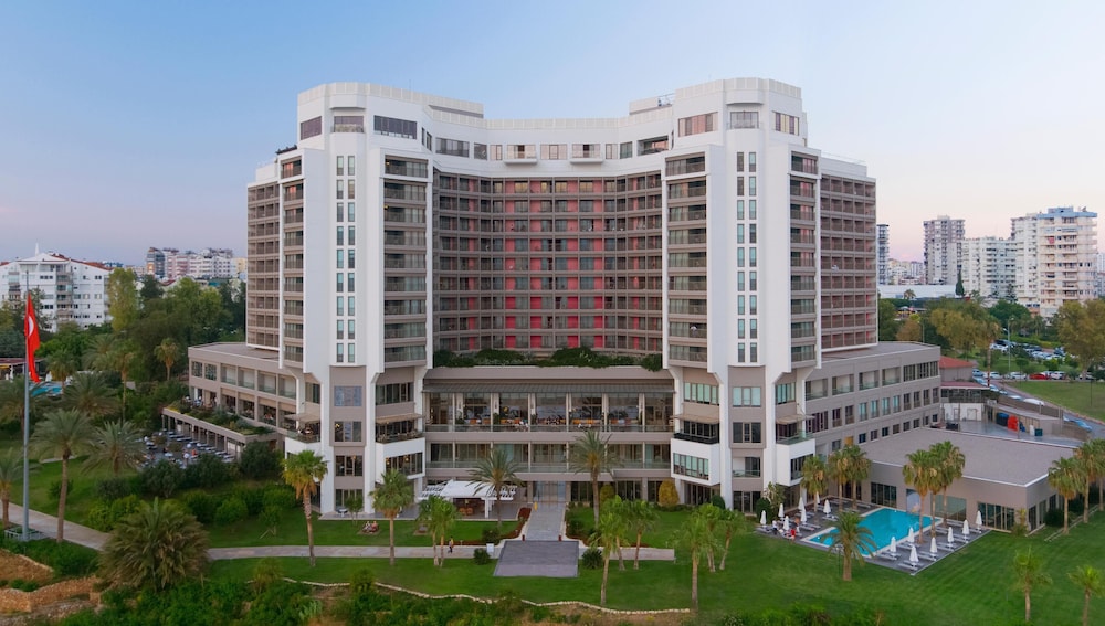 Akra Antalya — Hotel building in Antalya