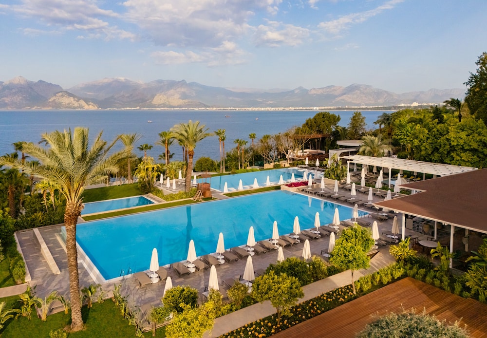 Akra Antalya — Swimming pool in Antalya