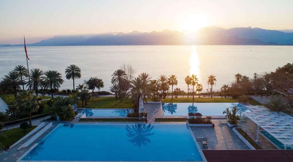 Akra Antalya — Swimming pool in Antalya