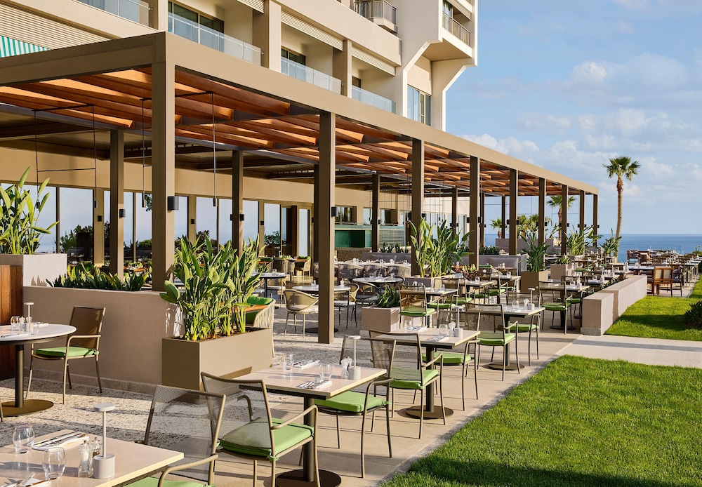 Akra Antalya — Restaurant & bars in Antalya