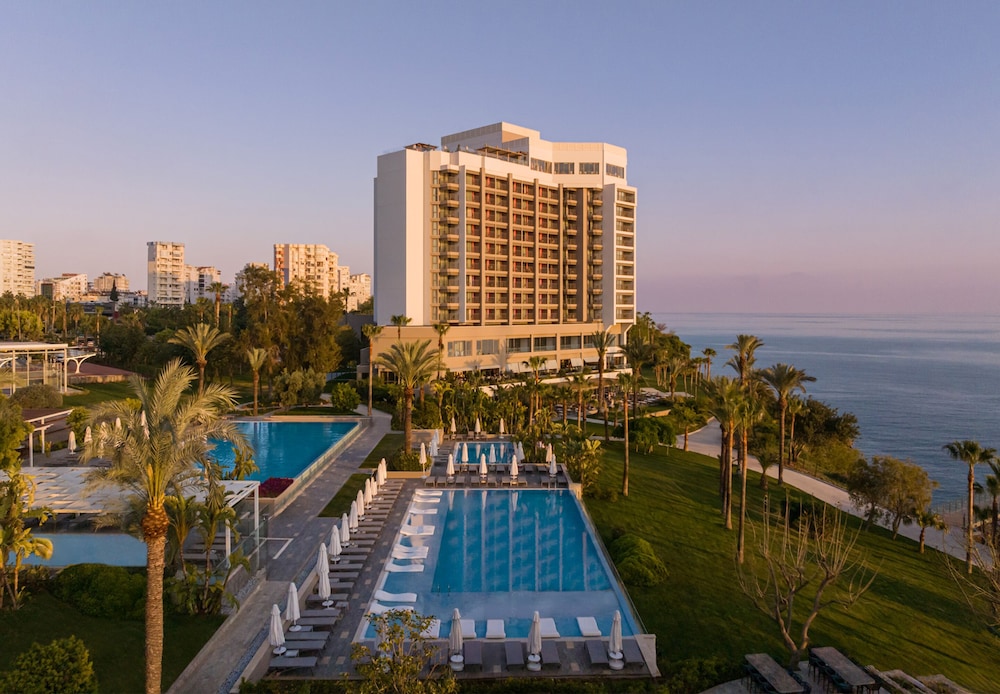 Akra Antalya — Hotel building in Antalya