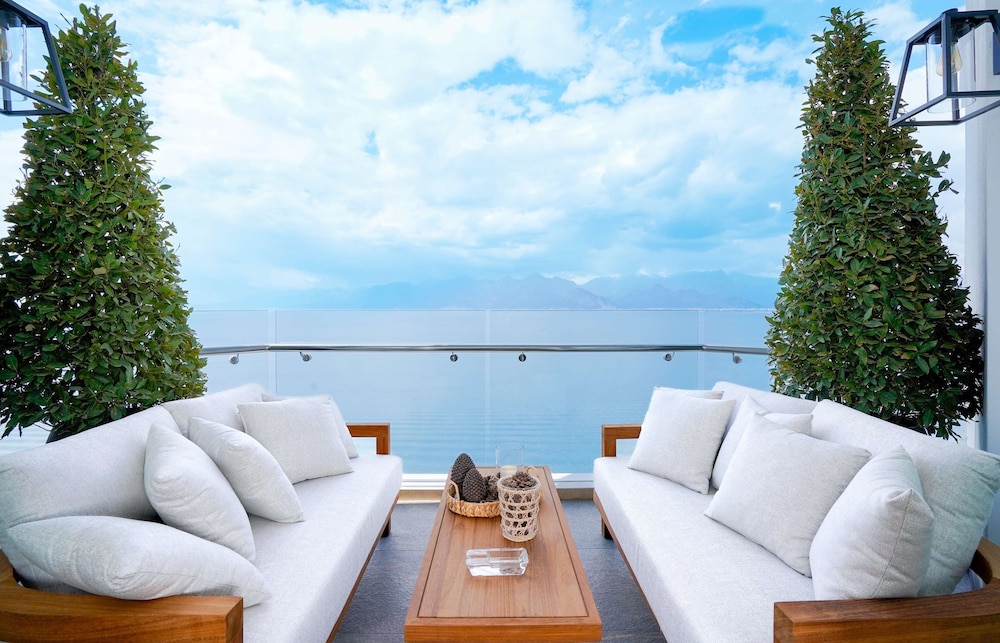 Akra Antalya — Hotel rooms in Antalya