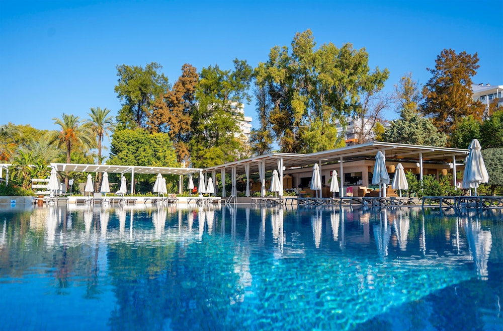Akra Antalya — Swimming pool in Antalya