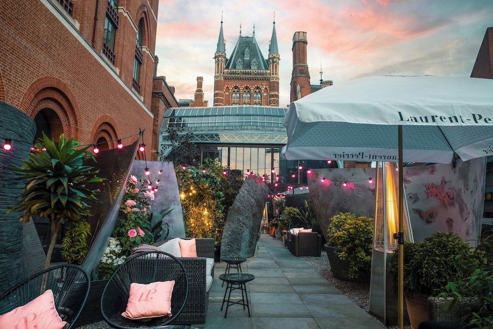 St. Pancras London, Autograph Collection ®