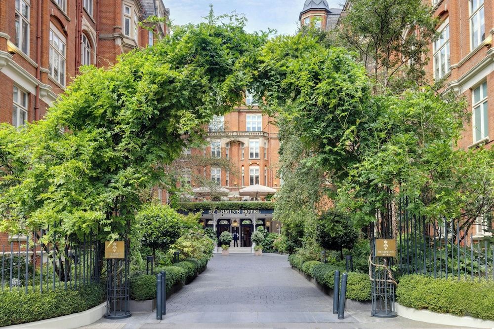 St. Ermins Hotel, Autograph Collection
