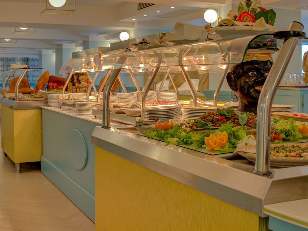 Hotel Antares — Restaurant in Letojanni, Sicily