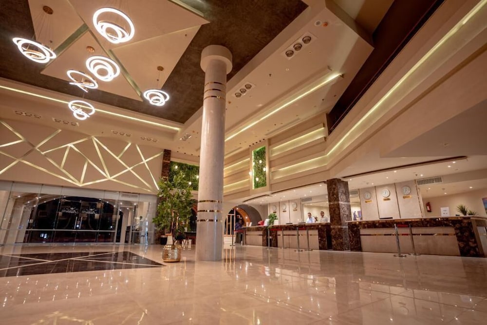 Aladdin Beach Resort - Families and Couples Only — Hotel building in Hurghada, Red Sea