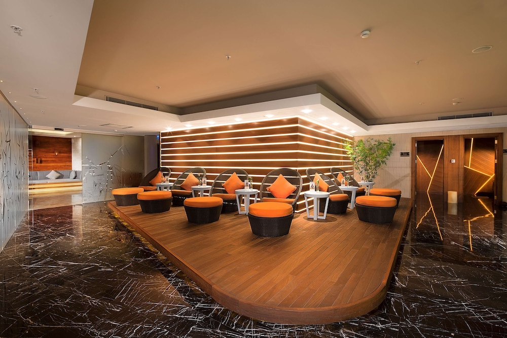 Doubletree By Hilton Istanbul Old Town — Restaurant & bars in Istanbul, Istanbul