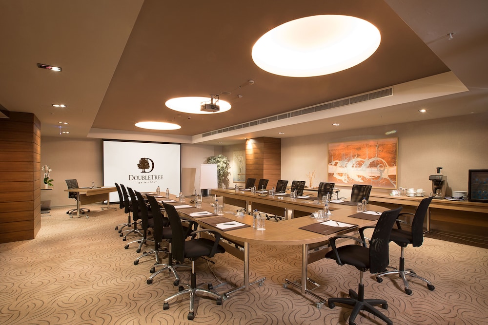 Doubletree By Hilton Istanbul Old Town — Hotel building in Istanbul, Istanbul