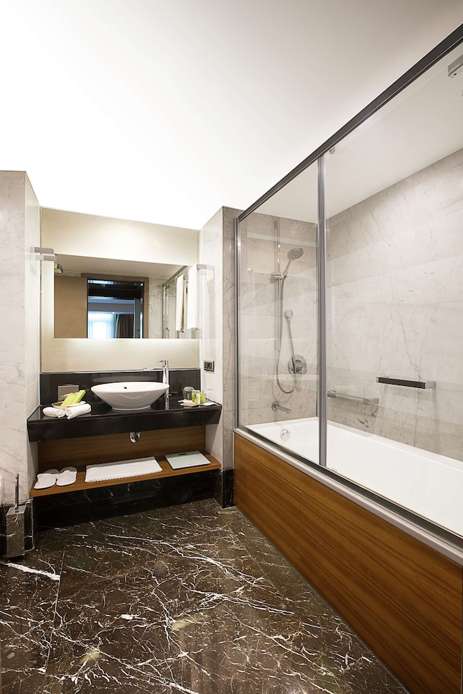 Doubletree By Hilton Istanbul Old Town — Hotel rooms in Istanbul, Istanbul