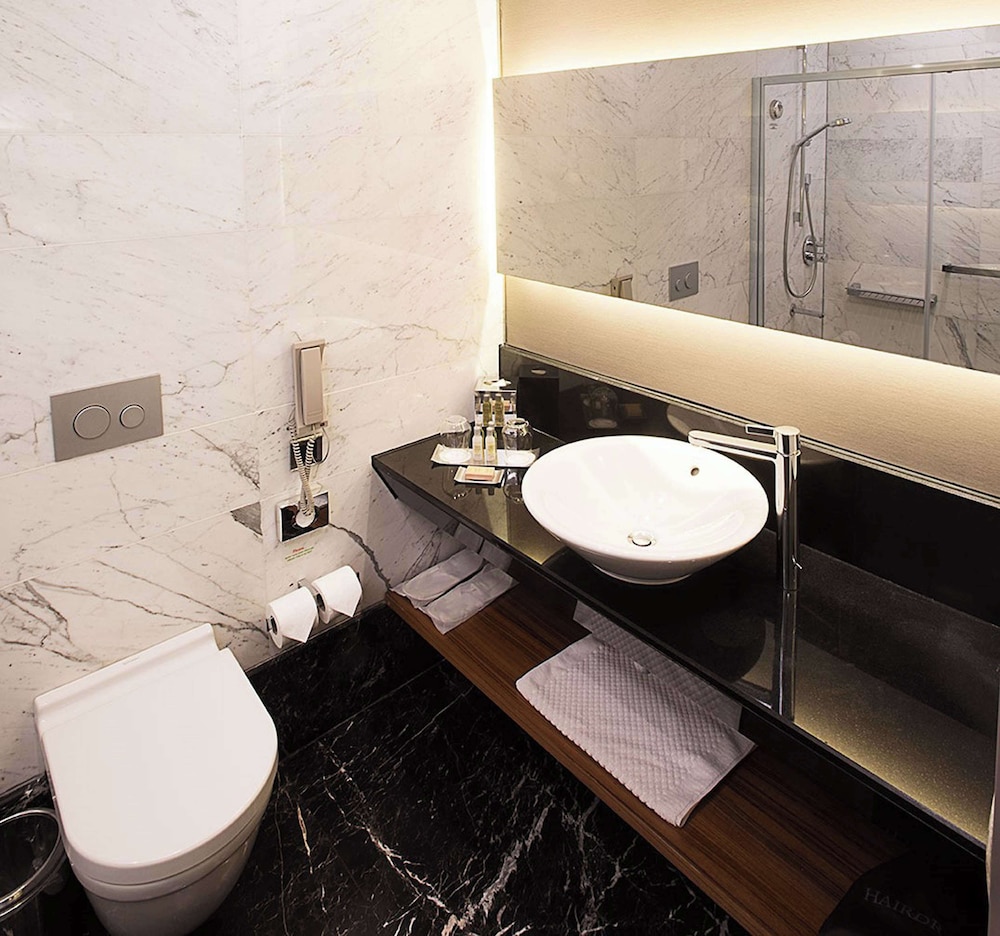 Doubletree By Hilton Istanbul Old Town — Hotel rooms in Istanbul, Istanbul