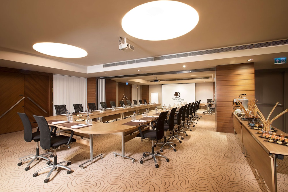 Doubletree By Hilton Istanbul Old Town — Hotel building in Istanbul, Istanbul