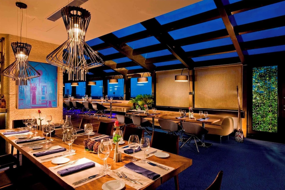 Doubletree By Hilton Istanbul Old Town — Restaurant & bars in Istanbul, Istanbul