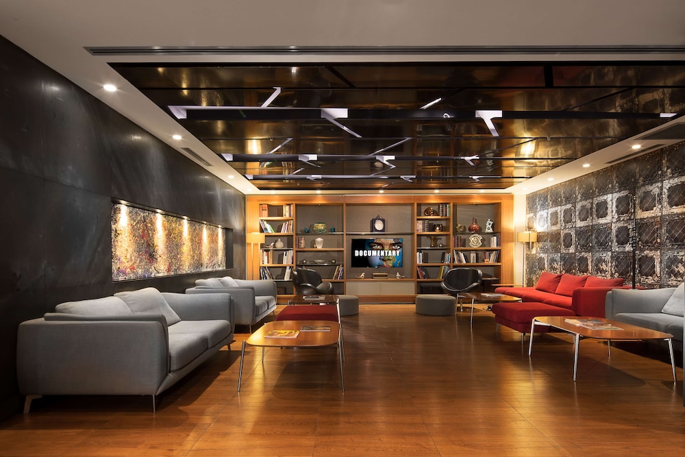 Doubletree By Hilton Istanbul Old Town — Restaurant & bars in Istanbul, Istanbul