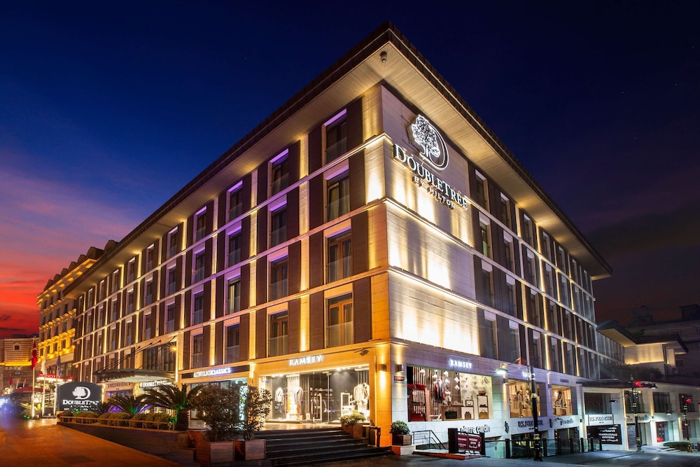 Doubletree By Hilton Istanbul Old Town — Hotel building in Istanbul, Istanbul