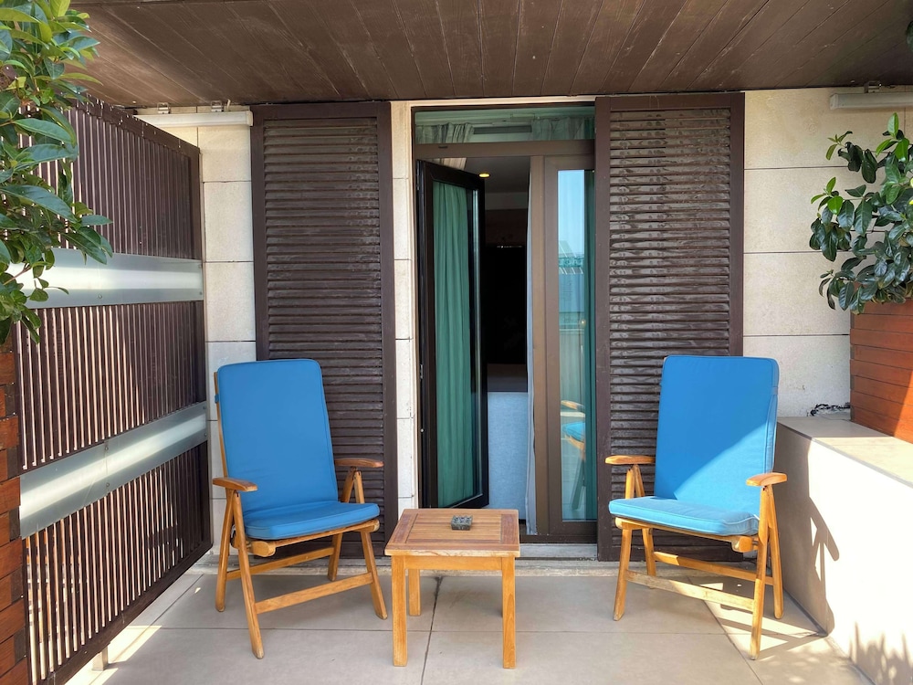 Doubletree By Hilton Istanbul Old Town — Hotel rooms in Istanbul, Istanbul