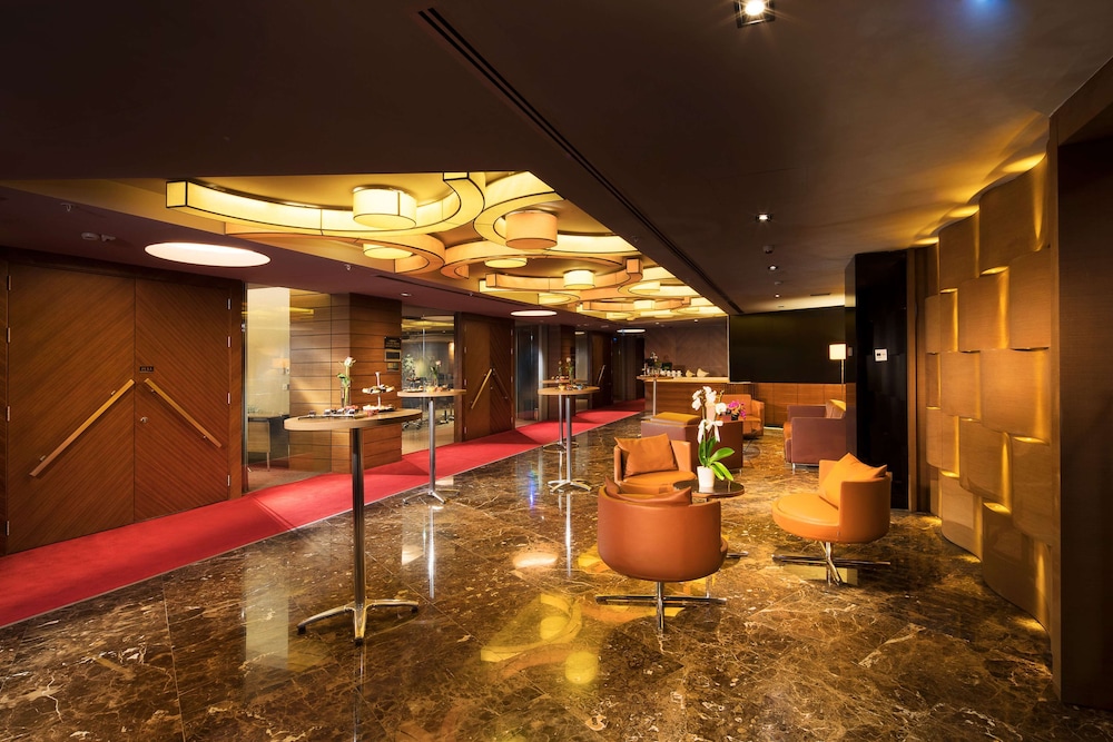 Doubletree By Hilton Istanbul Old Town — Restaurant & bars in Istanbul, Istanbul