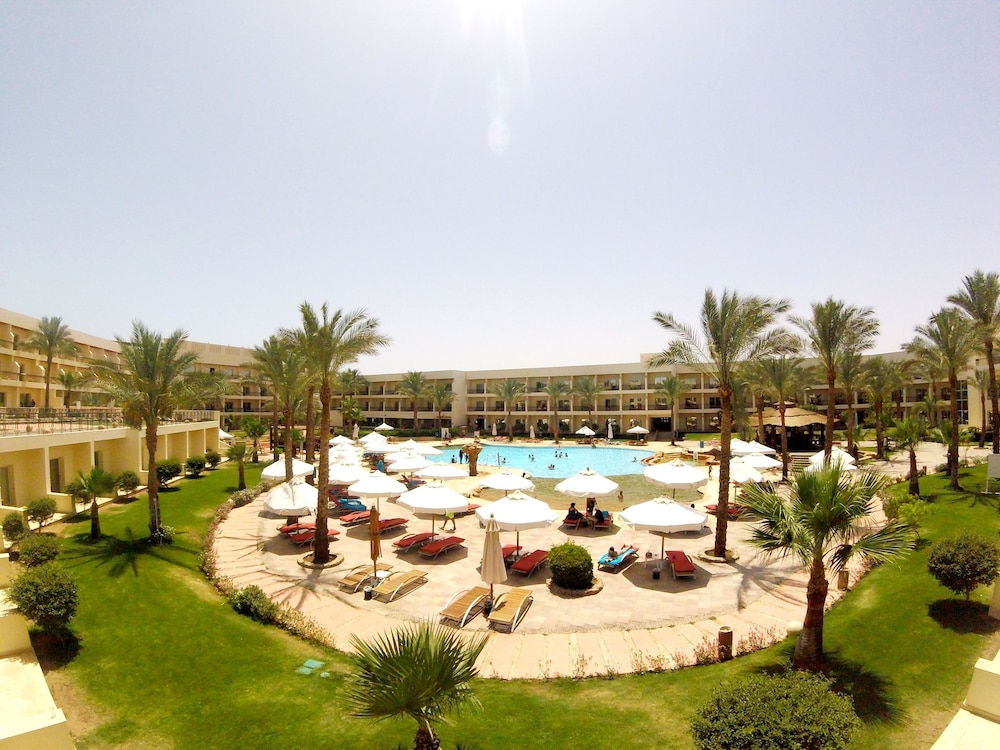 Xperience Kiroseiz Premier — Swimming pool in Sharm El Sheikh, Red Sea