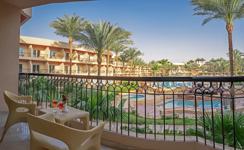 Xperience Kiroseiz Premier — Swimming pool in Sharm El Sheikh, Red Sea
