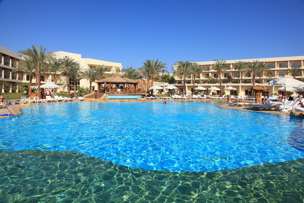 Xperience Kiroseiz Premier — Swimming pool in Sharm El Sheikh, Red Sea