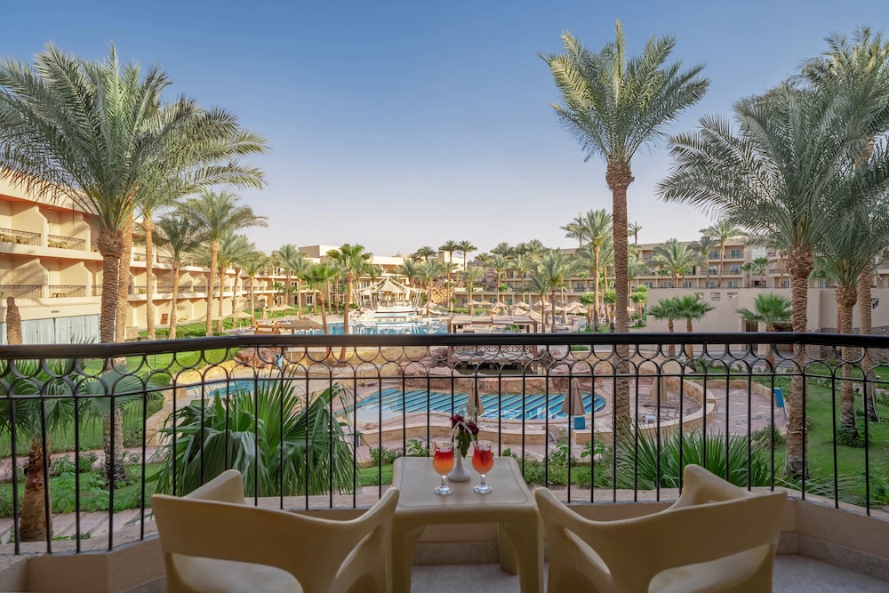 Xperience Kiroseiz Premier — Swimming pool in Sharm El Sheikh, Red Sea