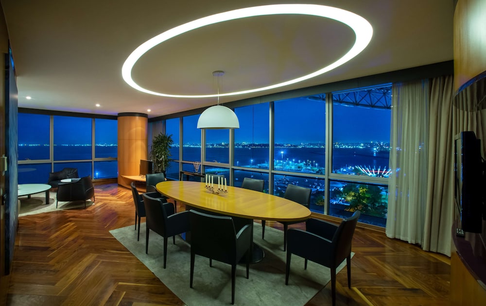 Doubletree by Hilton Istanbul Moda — Restaurant & bars in Istanbul, Istanbul
