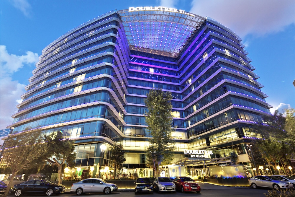 Doubletree by Hilton Istanbul Moda — Hotel building in Istanbul, Istanbul