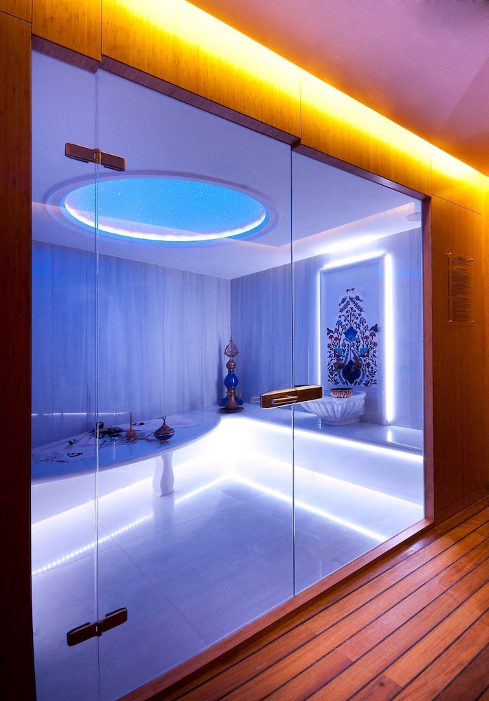 Doubletree by Hilton Istanbul Moda — Spa in Istanbul, Istanbul