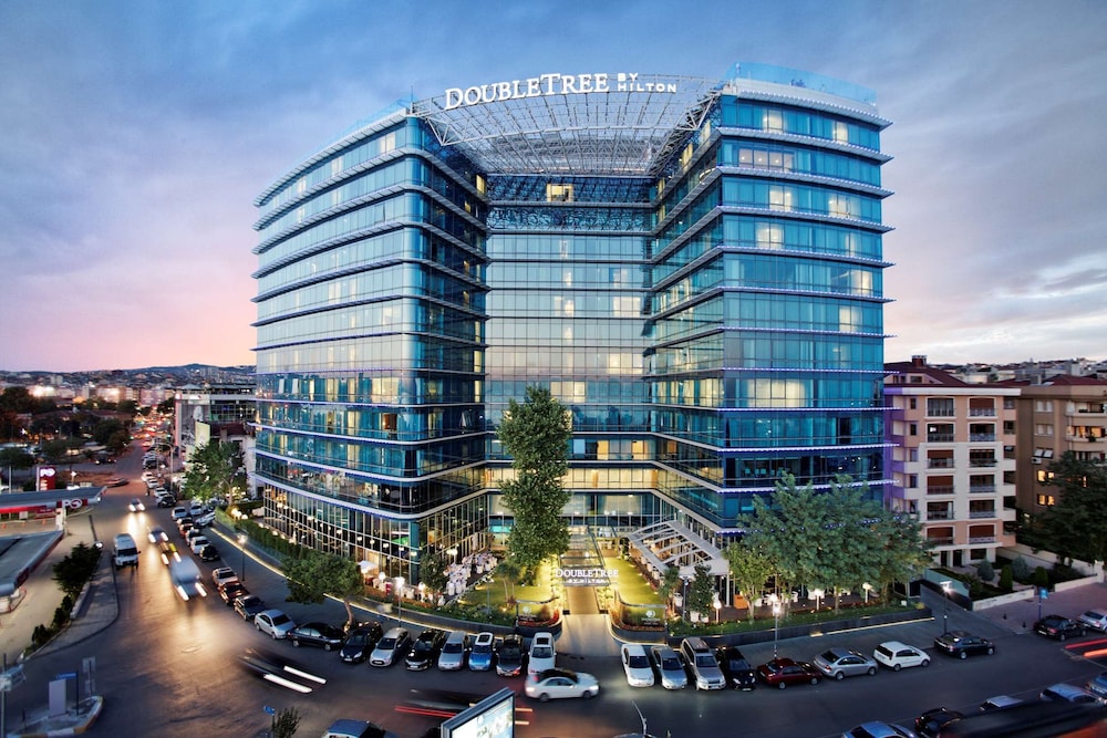 Doubletree by Hilton Istanbul Moda — Hotel building in Istanbul, Istanbul