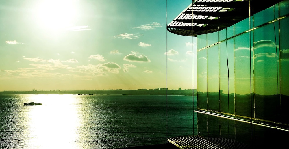Doubletree by Hilton Istanbul Moda — Hotel building in Istanbul, Istanbul