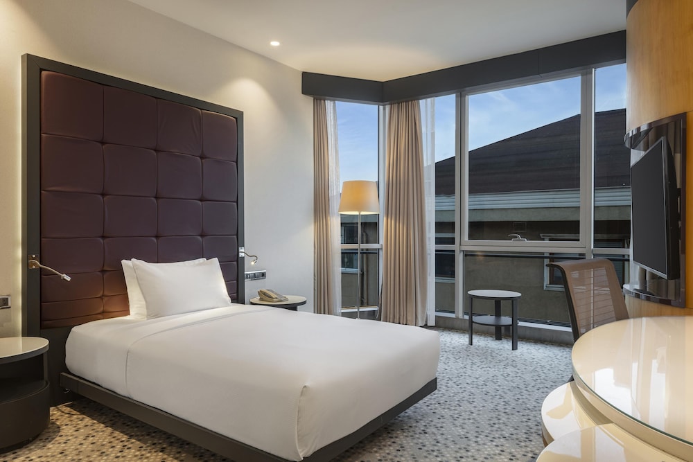Doubletree by Hilton Istanbul Moda — Hotel rooms in Istanbul, Istanbul