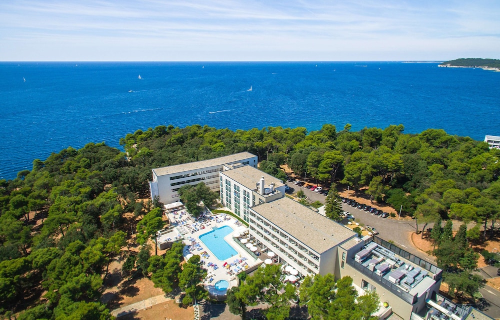 Park Plaza Arena Pula — Hotel building in Pula, Istria