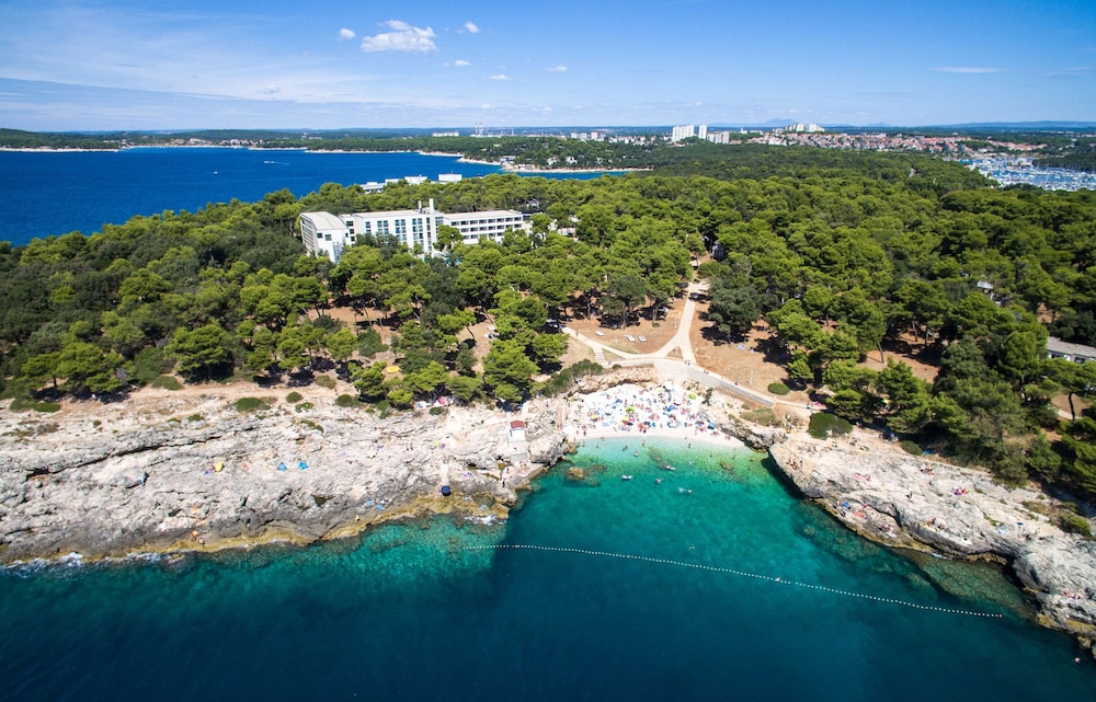 Park Plaza Arena Pula — Beach in Pula, Istria