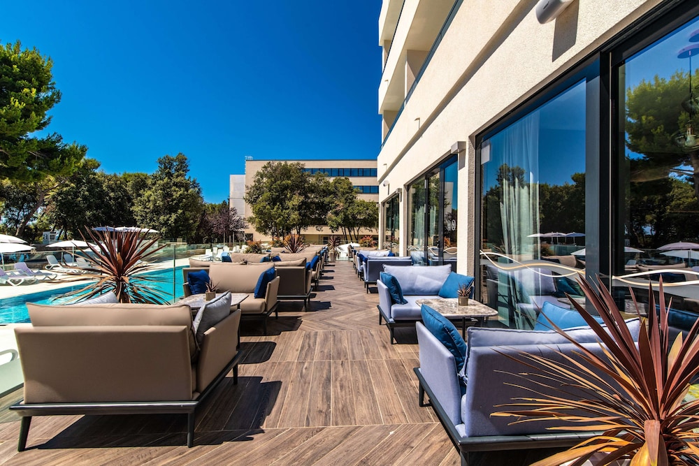 Park Plaza Arena Pula — Restaurant & bars in Pula, Istria