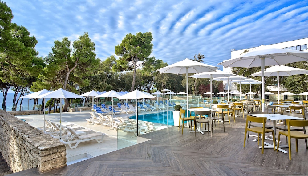 Park Plaza Arena Pula — Swimming pool in Pula, Istria