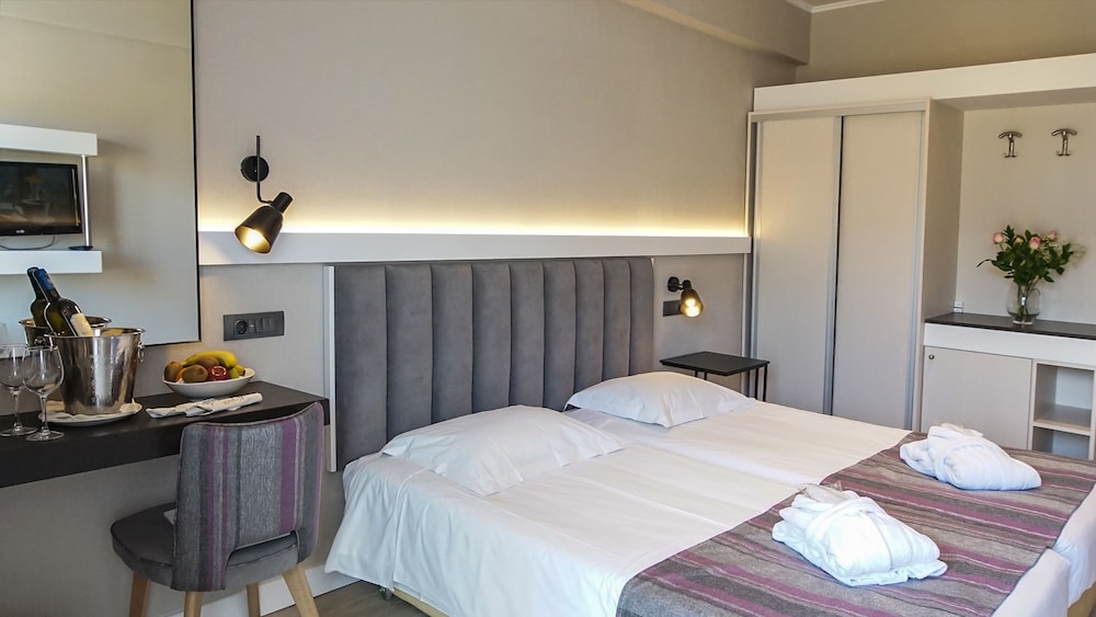 Athens Cypria Hotel — Hotel rooms in Athens, Attica