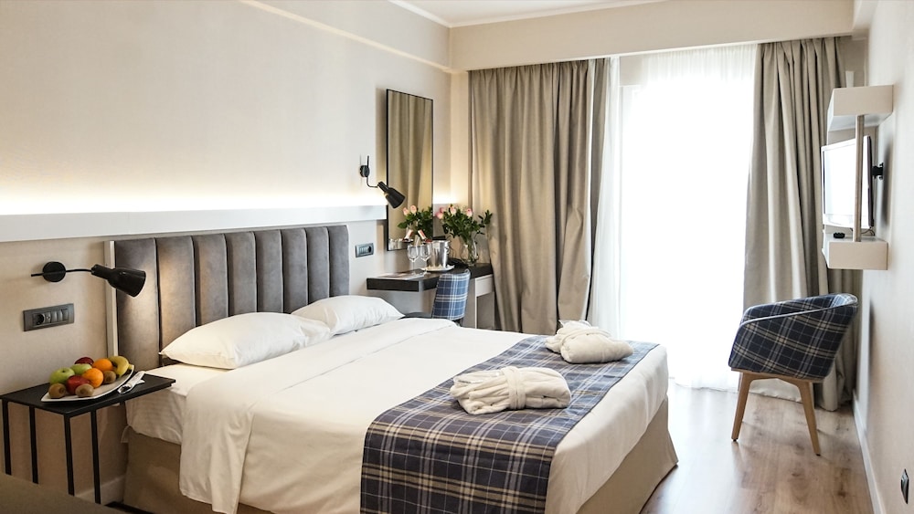 Athens Cypria Hotel — Hotel rooms in Athens, Attica