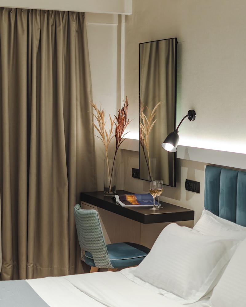 Athens Cypria Hotel — Hotel rooms in Athens, Attica