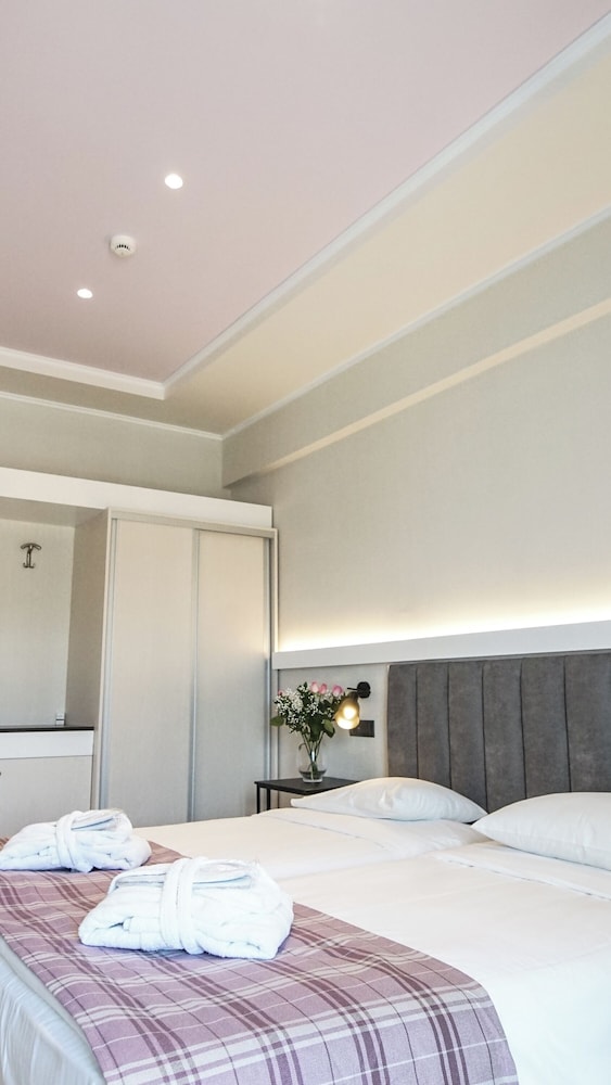 Athens Cypria Hotel — Hotel rooms in Athens, Attica