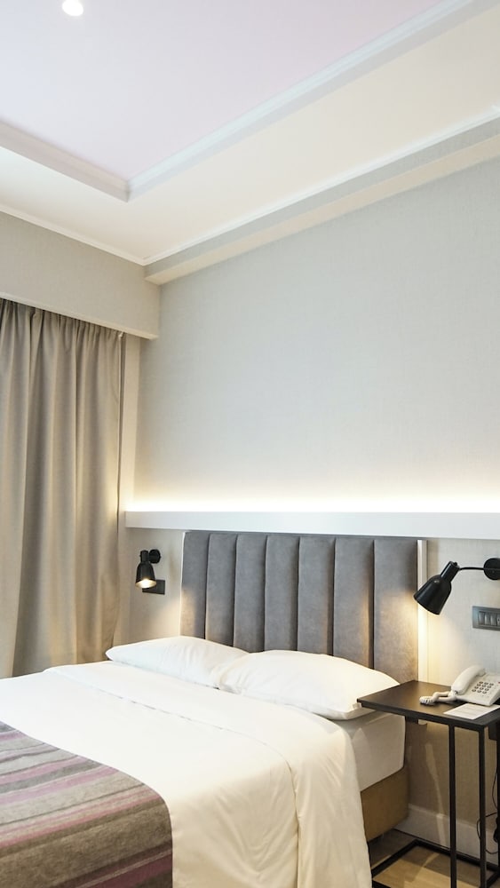 Athens Cypria Hotel — Hotel rooms in Athens, Attica