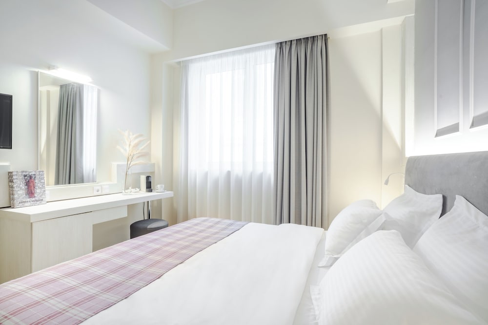 Athens Cypria Hotel — Hotel rooms in Athens, Attica