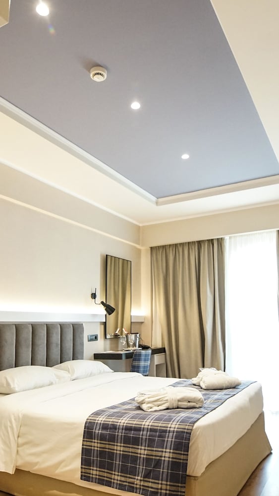 Athens Cypria Hotel — Hotel rooms in Athens, Attica