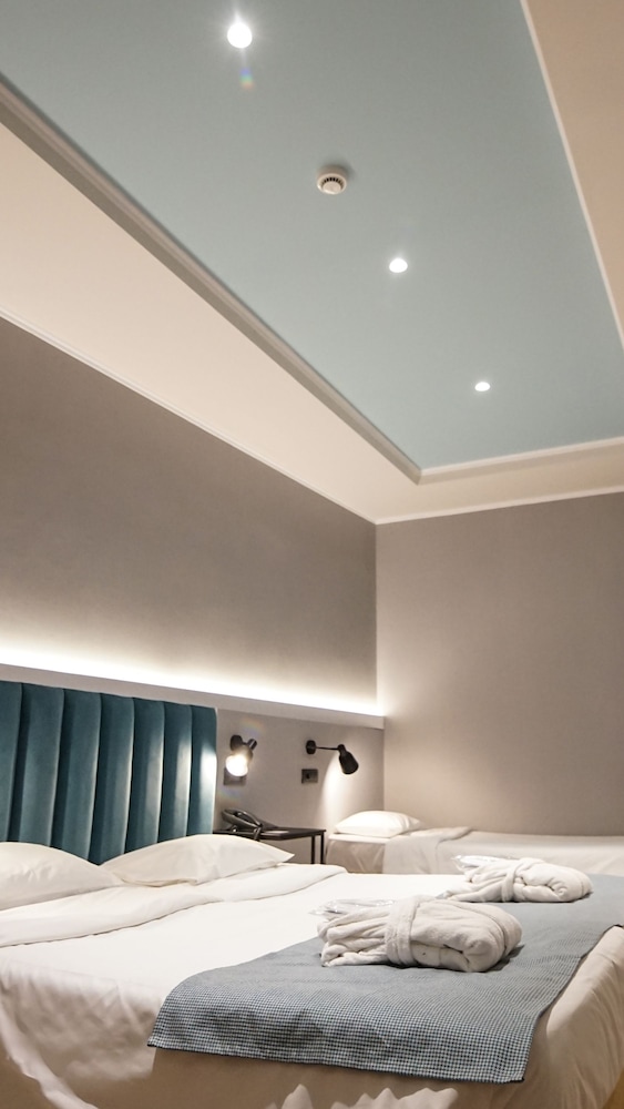 Athens Cypria Hotel — Hotel rooms in Athens, Attica
