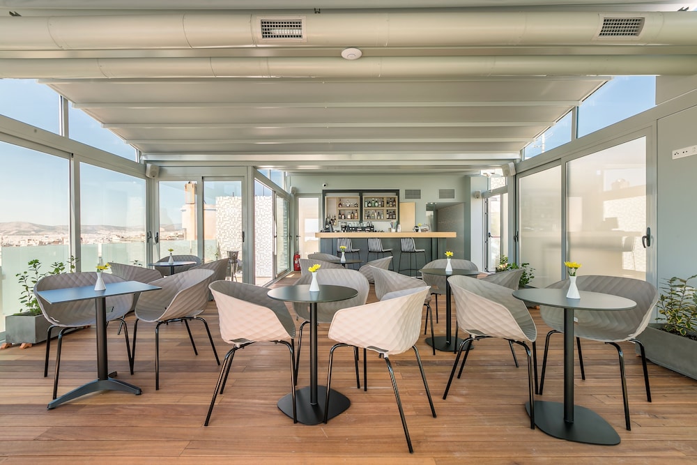 Athens Cypria Hotel — Restaurant & bars in Athens, Attica